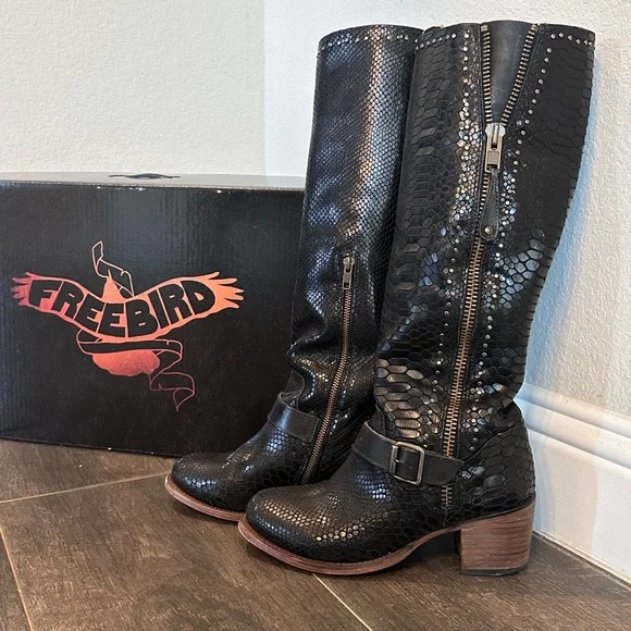 Freebird Carson Black Snake Textured Heeled Boots - Picture 2 of 11